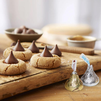Bulk Chocolate 2 Pound Gold & Silver Foil Assorted Almond & Milk Chocolate Candy Mix - Approx. 200 Pieces Individually Wrapped for Parties, Buffets, and Gift Bags