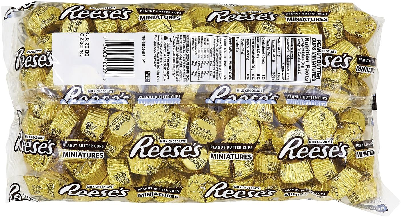 REESE'S Miniatures Gold Foils Milk Chocolate Peanut Butter Cups Candy, Bulk, 66.7 oz Bulk Bag