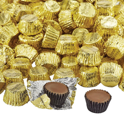 REESE'S Miniatures Gold Foils Milk Chocolate Peanut Butter Cups Candy, Bulk, 66.7 oz Bulk Bag