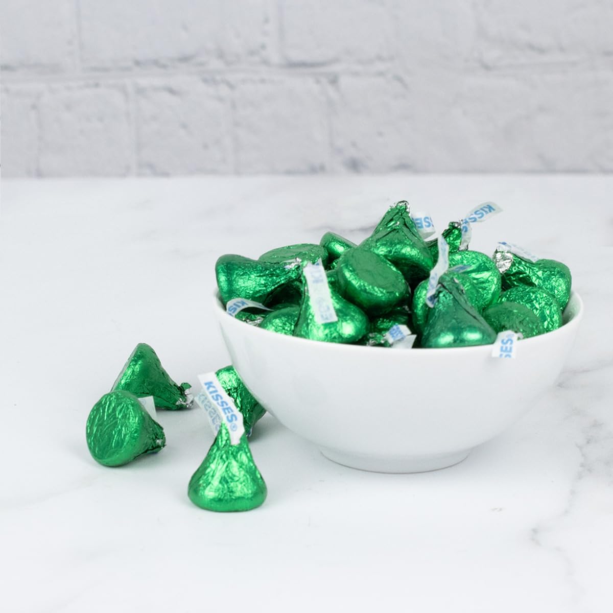 180 Pcs Green Candy Kisses Milk Chocolate (1.8 lbs)